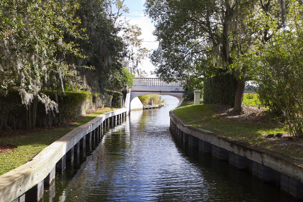 Winter Park Canal with foliage aroudn it